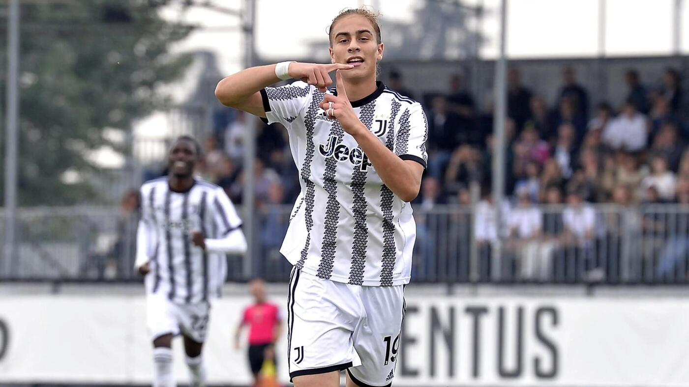 Kenan_Yildiz_Juventus_2022-23.webp.jpg