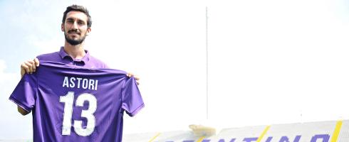 Astori-Fiorentina-shirt-epa.jpg