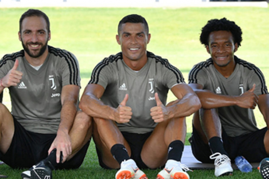 cristiano-ronaldo-man-utd-and-real-madrid-icon-snapped-in-first-juventus-training-session.jpg