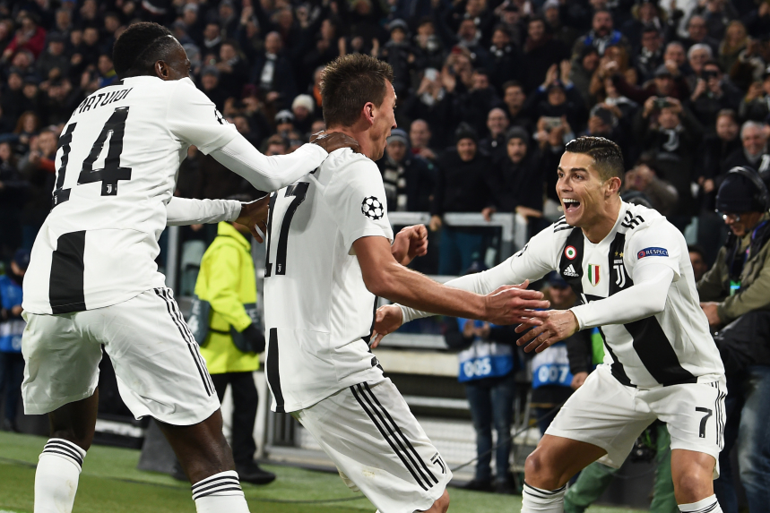 Juventus_Valencia_Mandzukic_Ronaldo.jpg
