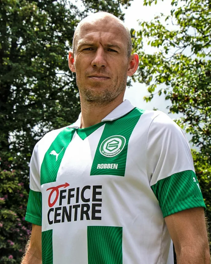 433_20200628_002147.jpg : (오피셜) 로벤, 은퇴 번복 및 현역 복귀