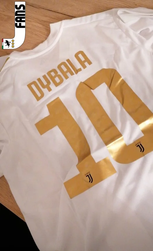 4BBA99B6-4CD0-47EB-AA1A-5AEF5F81A1BA.jpeg : 담시즌 홈 유니폼?