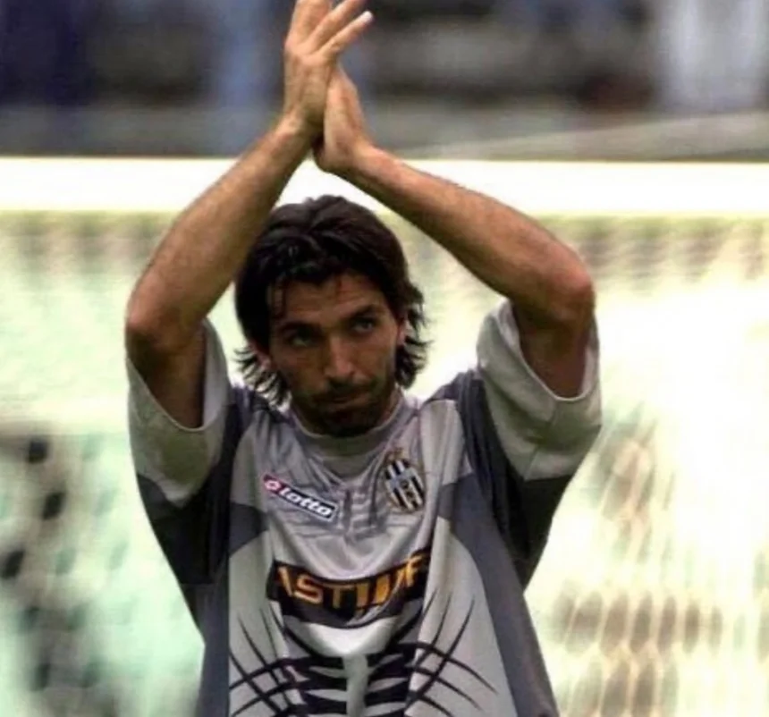 1598441376583.jpg : 2001년 오늘