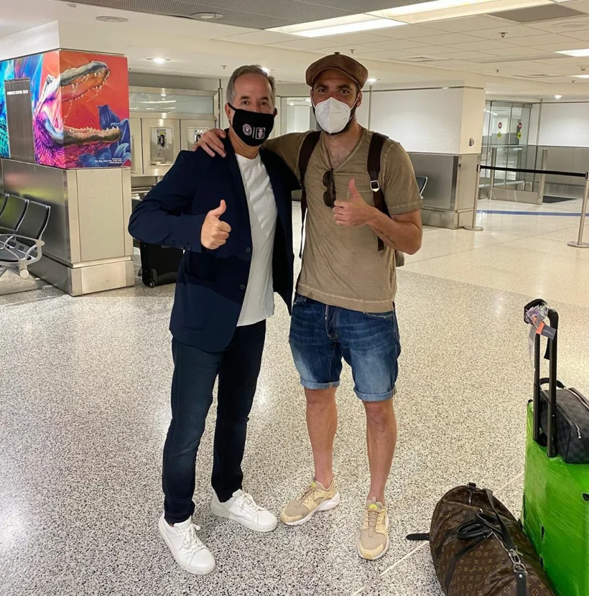 aroundturin_20200912_010749.jpg : 이과인, 미국 도착