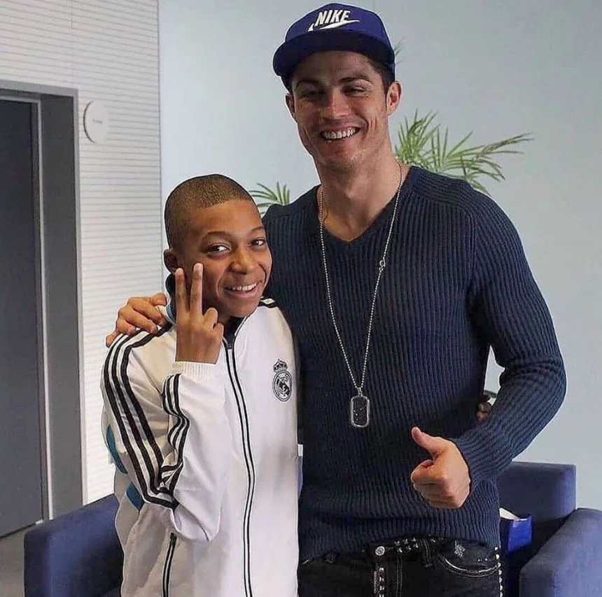 1598094227676.jpg : 호날두의 빅팬인 음바페