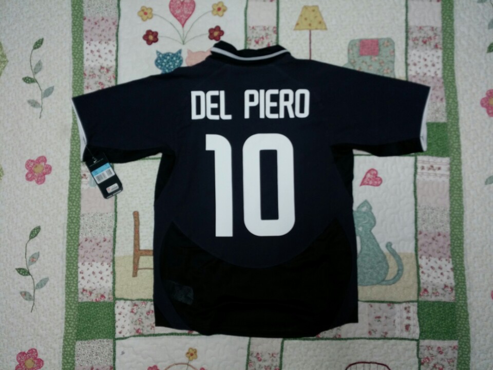 0304 Juventus 3rd No.10 Del Piero 002.jpg
