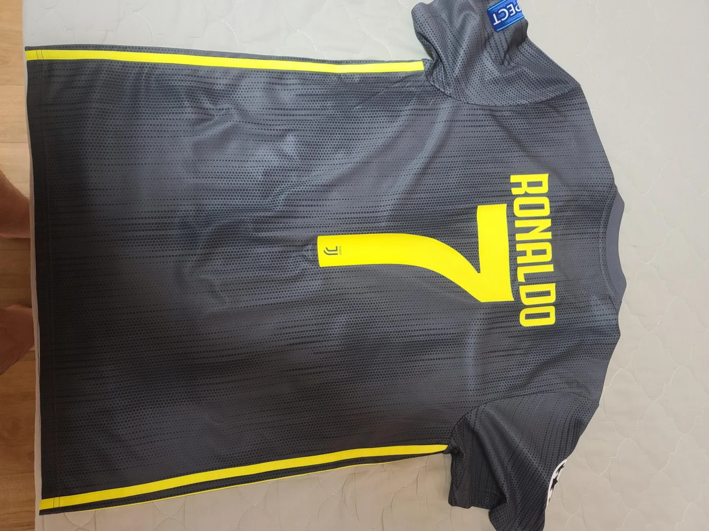 20211104_210558.jpg : 18-19 유벤투스 서드 호날두 챔스버전 판매합니다.(판완)