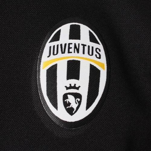 2015-16-Juventus-Track-Top-Black-00002.jpeg