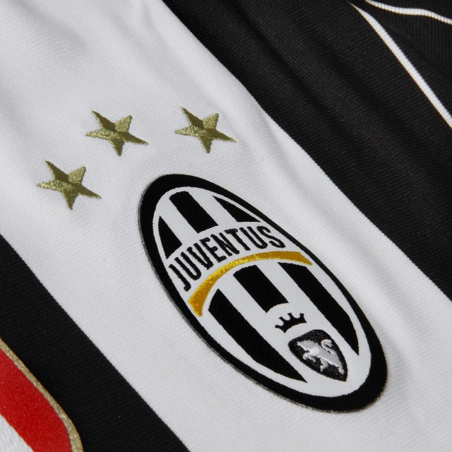 2016-17-Juventus-Home-Shirt-Adidas-00010.jpeg